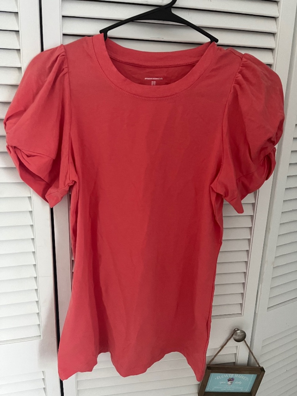 Amazon Essentials Twist Puff Sleeve T-shirt! Like New!